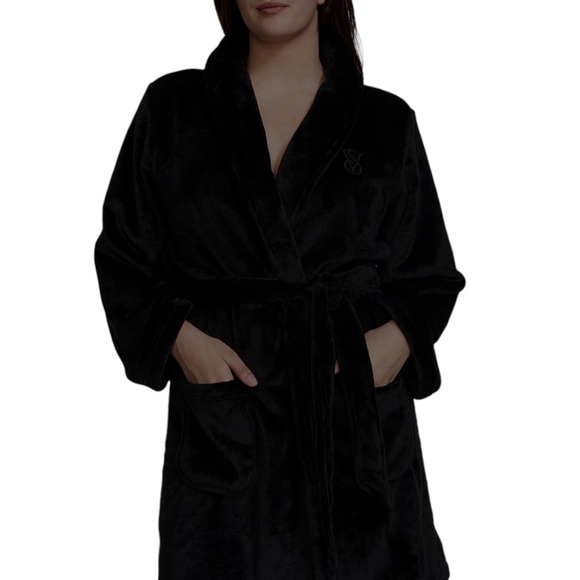Victoria’s Secret black M/ L fleece short robe - Picture 1 of 7
